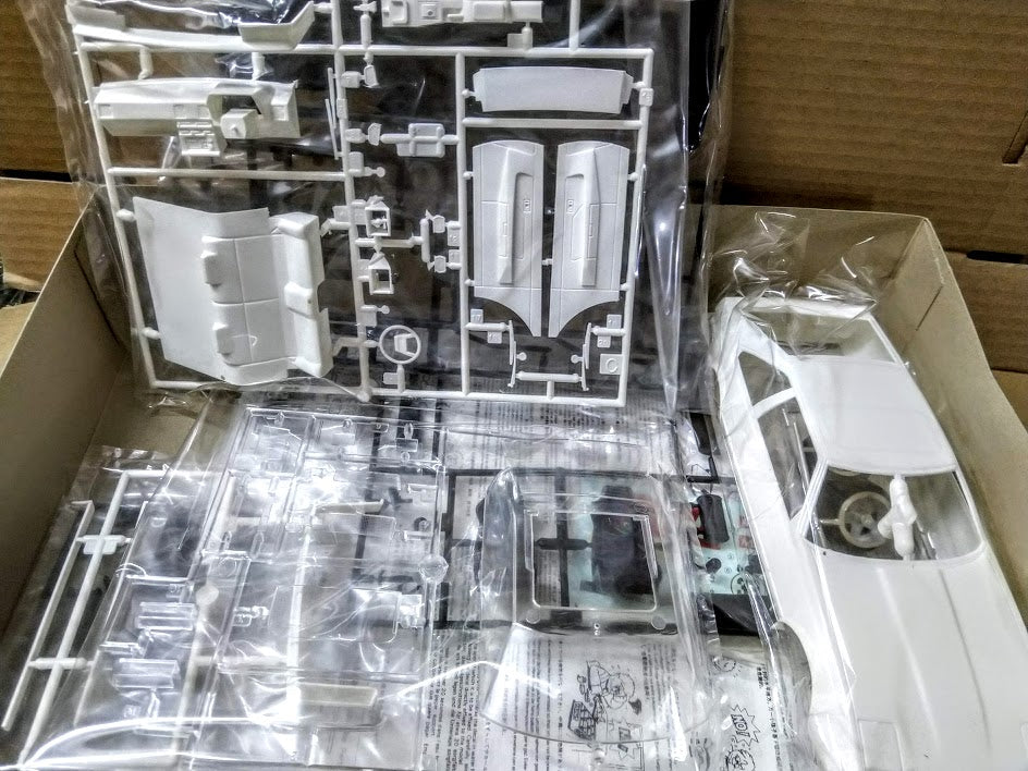 Aoshima 1:24 scale plastic model - Mecha-Doc Classic Toyota Celica XX Racing Car
