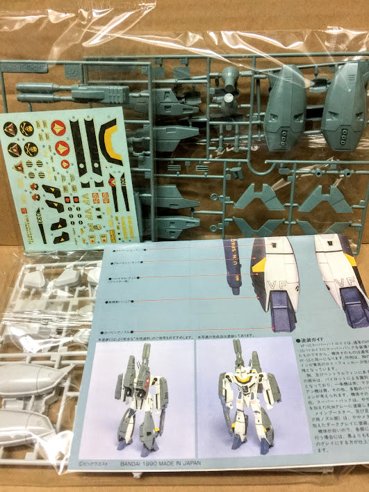Macross Robotech 1:100 Roy Focker Fokker Super Battroid Valkyrie VF-1S model kit