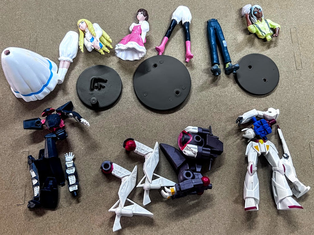 Bandai Turn A Gundam Loran Cehack, Sochie, Kihel Heim gashapon figures 9cm rare