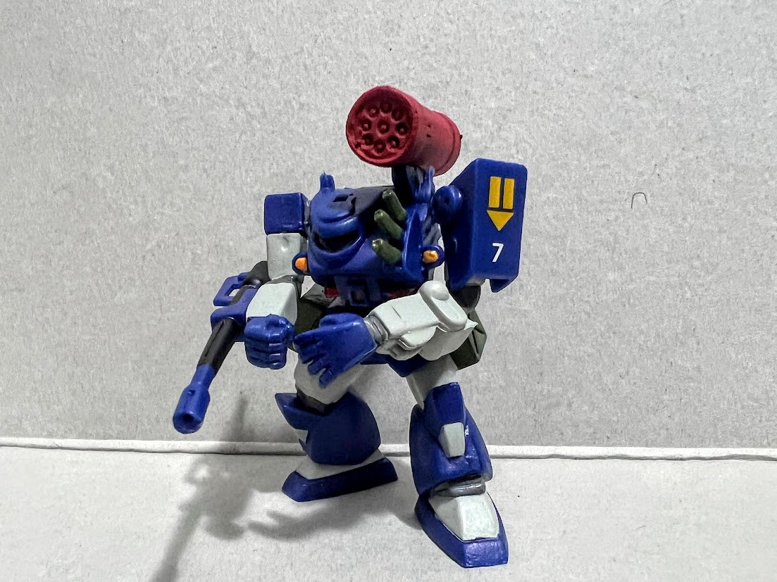 Dougram Battletech Gashapon action figures - F4X Bigfoot Thunderbolt pose 1