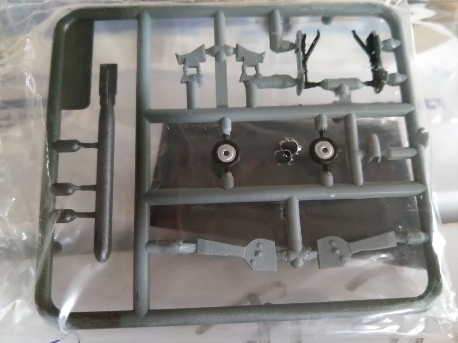 CafeReo 1:144 WWII Japan Navy Aichi Ryusei B7A2 Grace Torpedo Bomber #4 Yokosuka