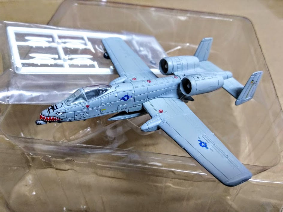 Cafereo 1/144 Area 88 USAF FairChild A-10 Thunderbolt Attack Aircraft model kit