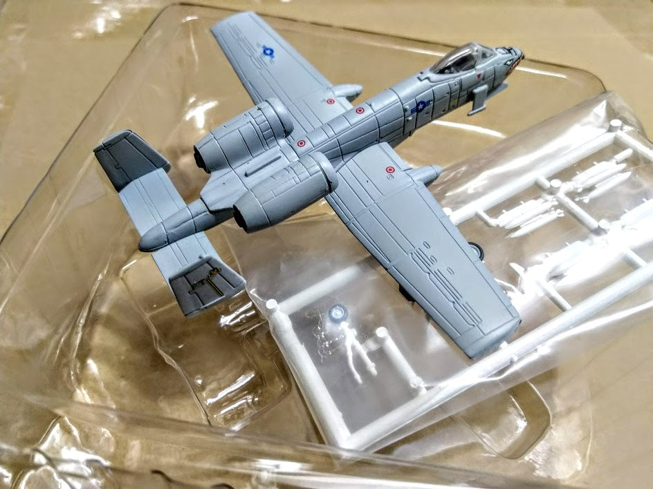 Cafereo 1/144 Area 88 USAF FairChild A-10 Thunderbolt Attack Aircraft model kit