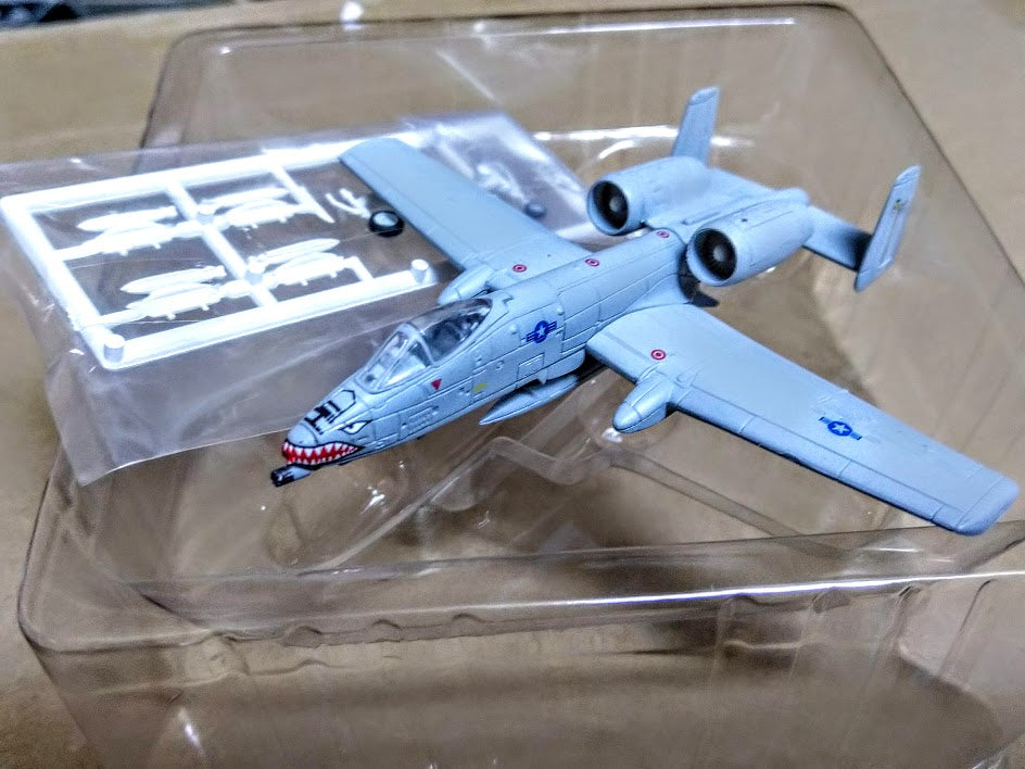 Cafereo 1/144 Area 88 USAF FairChild A-10 Thunderbolt Attack Aircraft model kit