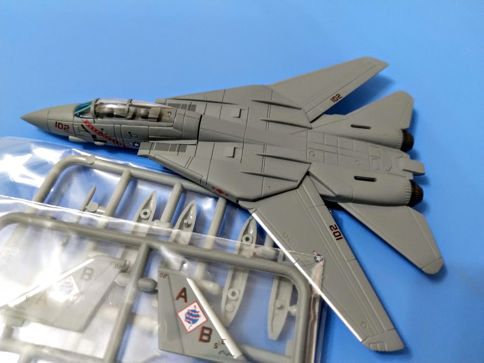 Doyusha 1/144 aircraft kit 03 Grumman F-14 Tomcat VF-102 USS George Washington