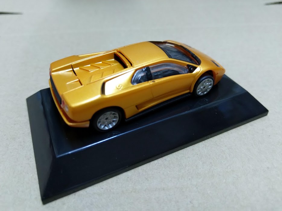 F-Toys 1/64 HO Sport Racing Car Lamborghini next Diablo model Golden