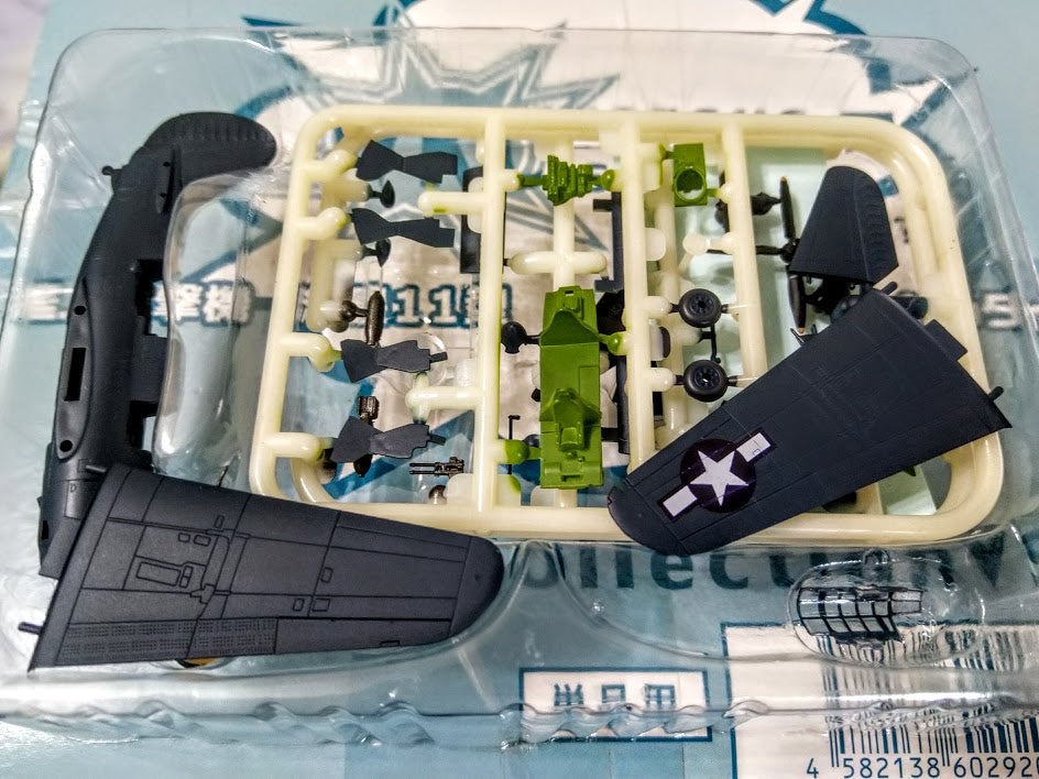 F-toys 1/144 WKC 5 WWII Curtiss Helldiver SB2C dive bomber #2D Bunker Hill CV-17
