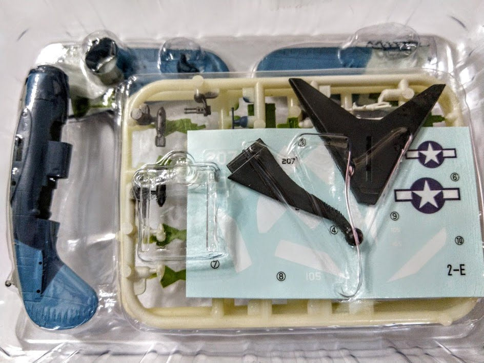 F-toys 1/144 WKC 5 Helldiver SB2C dive bomber #2E Essex CV-9 Lexington CV-16