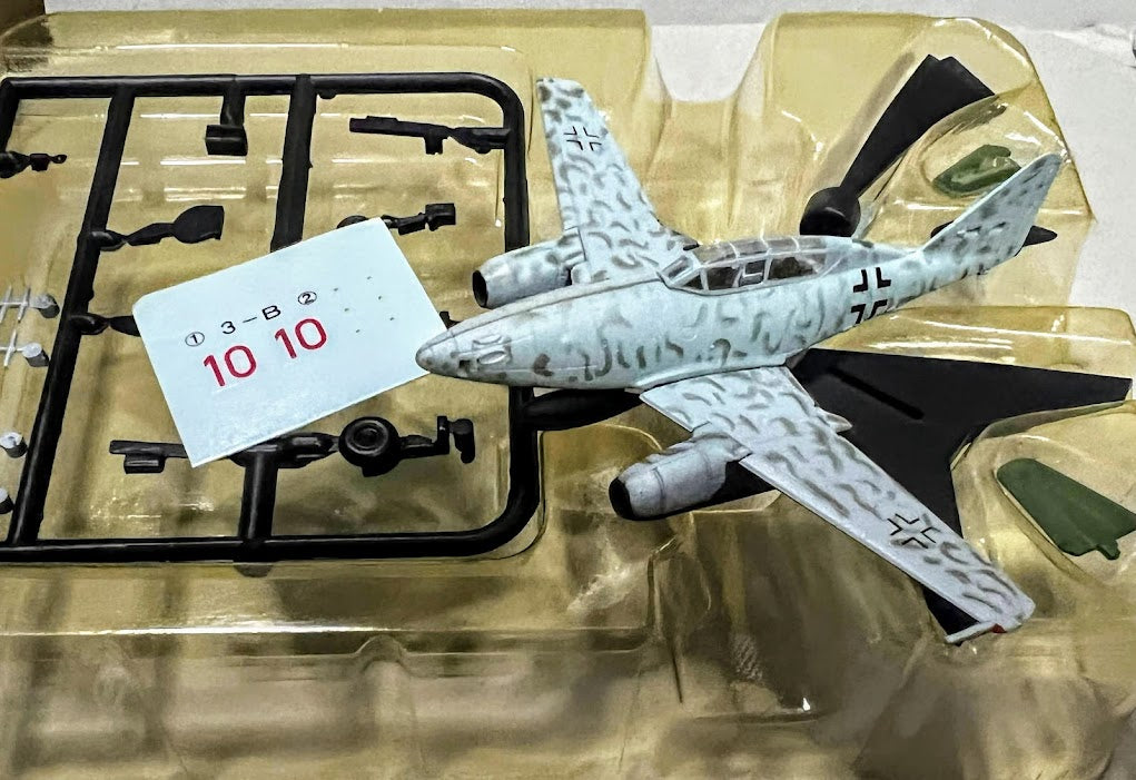 F-Toys 1:144 Early Jet - #03B WWII German Luftwaffe Me262B night fighter JG11
