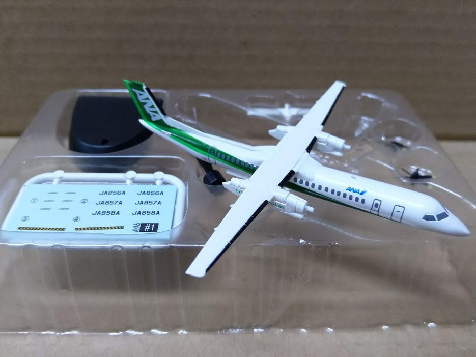F-toys Japan Airliner ANA 5 #01 1:300 De Havilland DHC8-Q400 TurboProp Plane