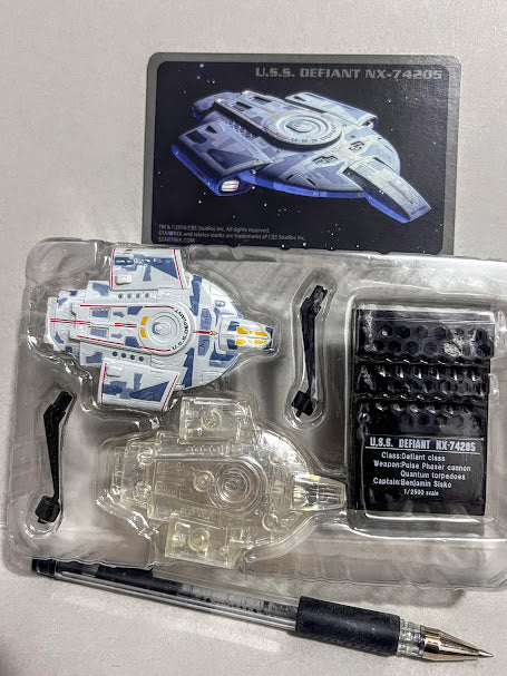 F-toys Star trek 1/2500 Space ship USS Defiant NX74205 Normal & Transparent ver.