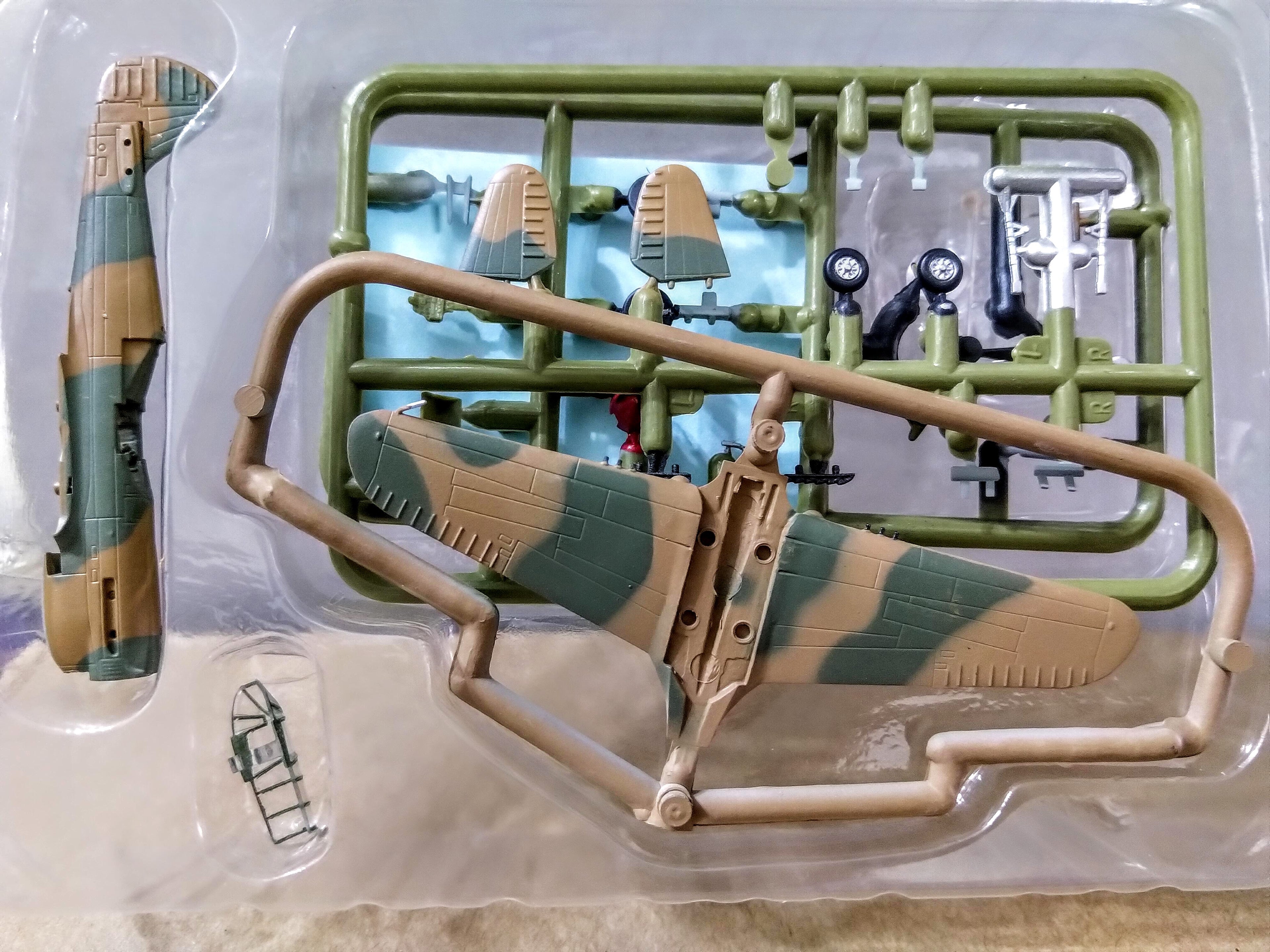F-toys 1/144 WKC VS9 WWII RAF Fighter Curtiss P-40N Warhawk #2C 405th FS