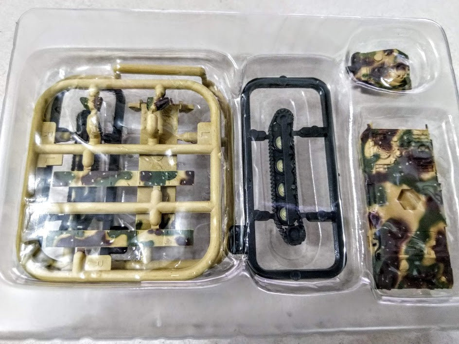 F-toys 1/144 World tank museum 4 WTM 02 German Panzer King TIger camouflage