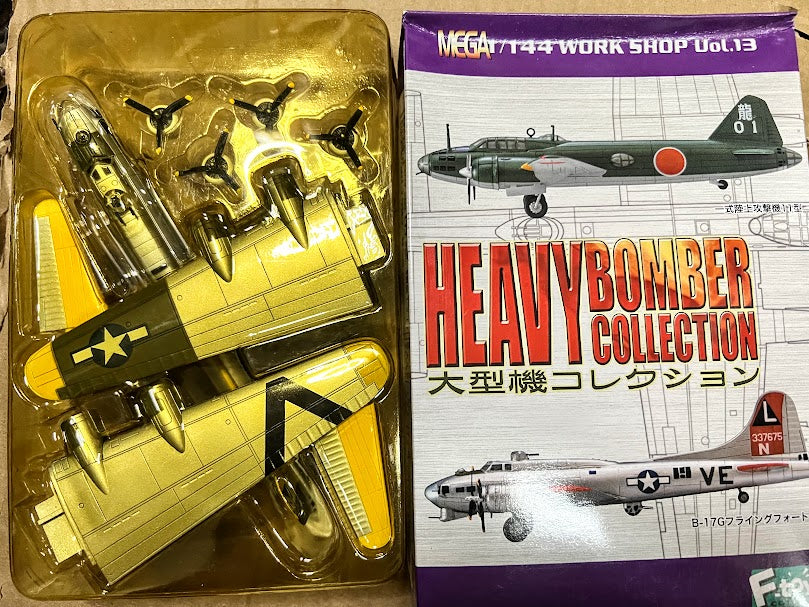 F-Toys 1:144 WWII Aircraft US Boeing B-17G bomber Flying Fortress Model kit Special