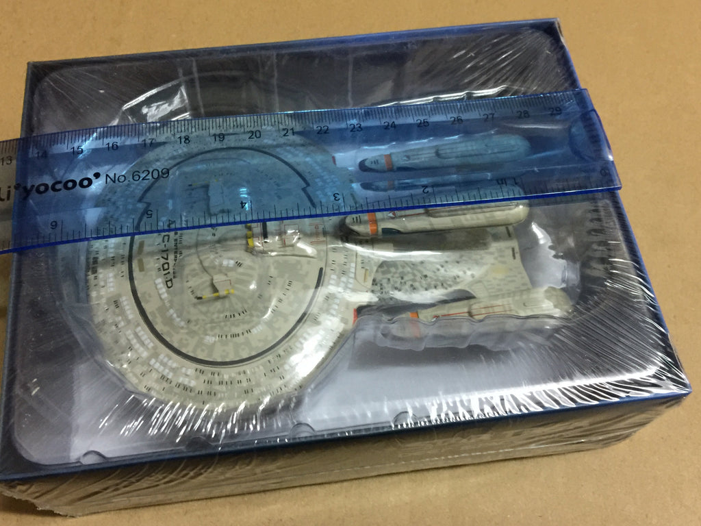 Star Trek Voyager Diecast Static Model USS Enterprise D Cruiser NCC-1701-D ver 2