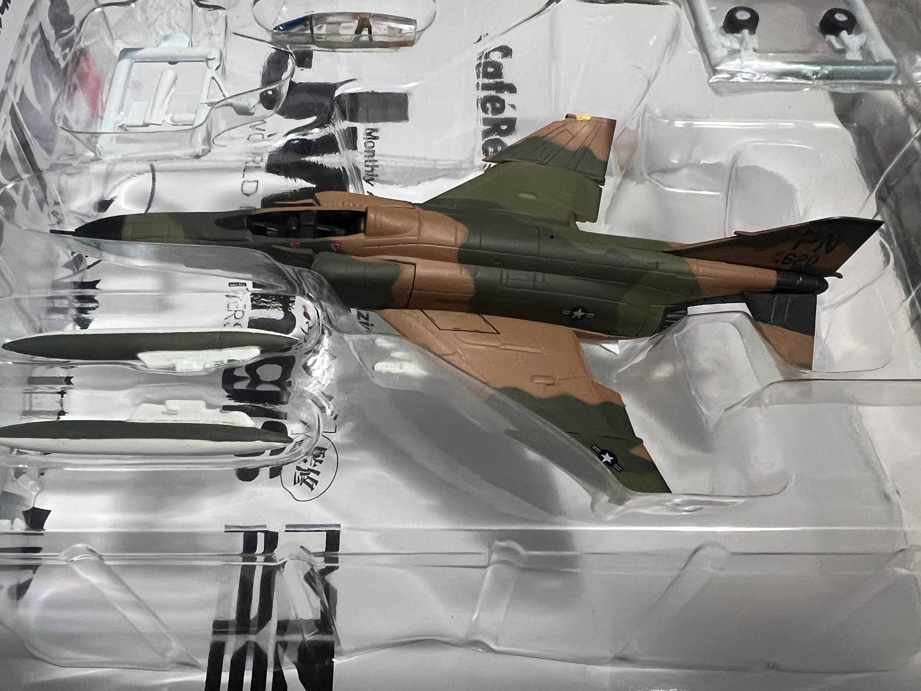 Cafereo 1/144 J-Wings US Navy fighter F-4E Phantom II Vietnam war 1974 model kit