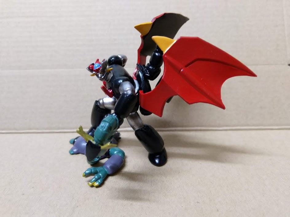Super Robot Mazinger Z fighting scene gashapon action figure