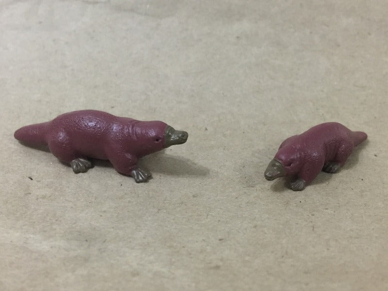 Noah's Pals Animal figure 1/24 Platypus + Skunk  ( pair in boxes ) Noah ark