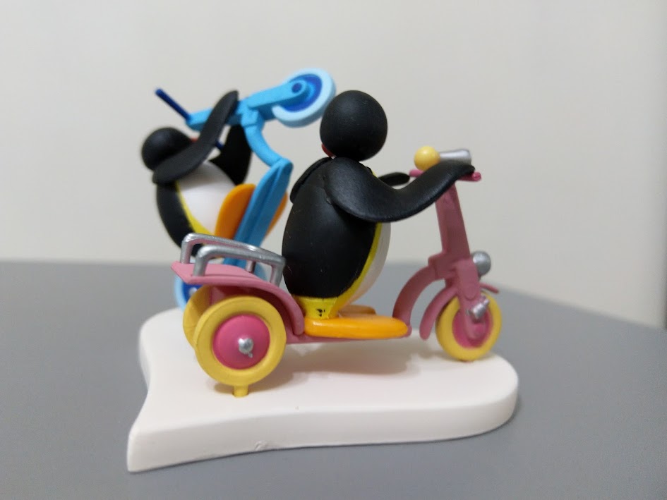 Pygos Pingu action figure series #04 - Pingu and Cycling Scooter set rare