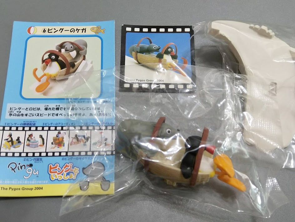 Pygos Pingu action figure Mini Scene 1 - Pingu and Snow Sled Slider 4.5 cm