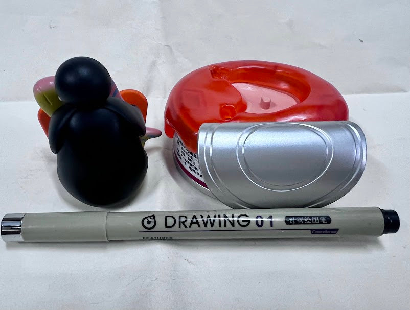 Pygos Pingu action figure Funny Scene - I love canned food w Pingu family tokens