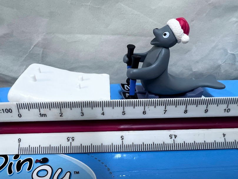 Pygos Pingu action figure Mini Scene 1 - Robby Skiing Seal