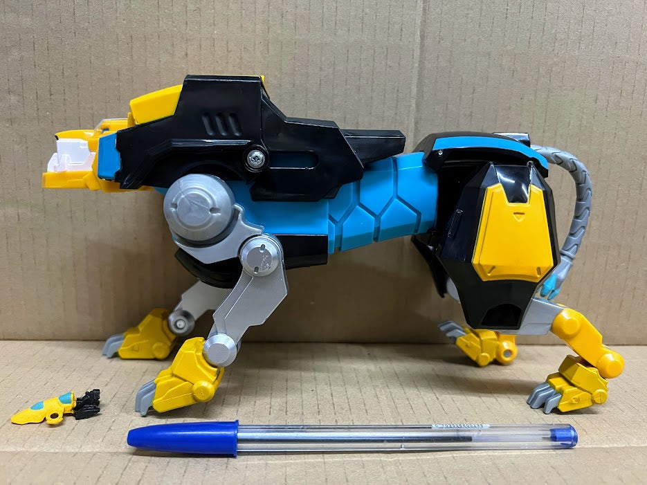 Playmates Voltron 2017 Combinable Yellow Blue Lion Action Figure loose packed