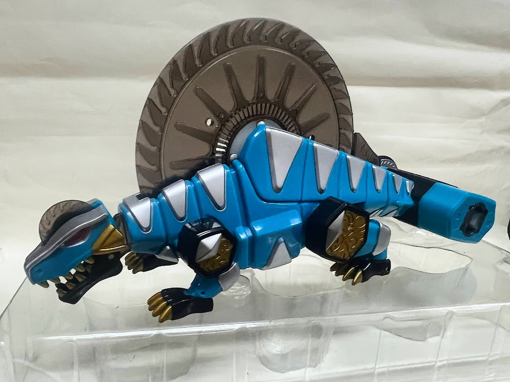 Power Rangers Dino Thunder Dimetro Zord DX transformable figure (box no good)