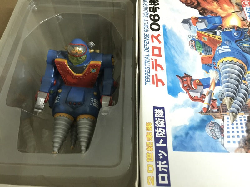 SAN Classic Terrestrail defense robot squadron no. 6 static figure 6 inches long