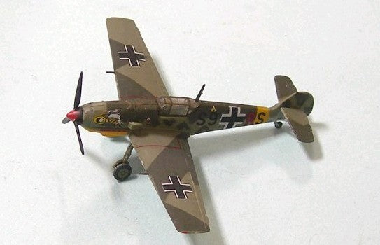 Takara 1:144 Famous plane 3 #01 Aircraft fighter kit Bf109 E-7/B Luftwaffe 8/ZG1