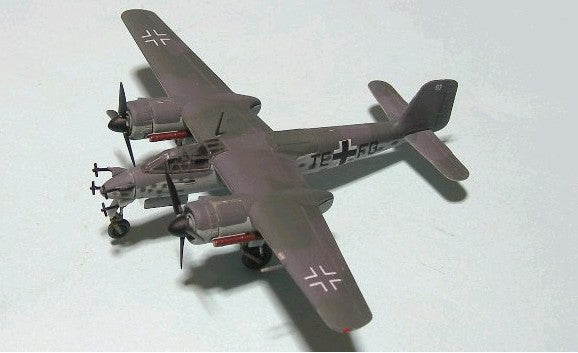 Takara 1:144 Famous plane 3 #8 Aircraft kit Luftwaffe Ta154 V3 3rd test (100003)