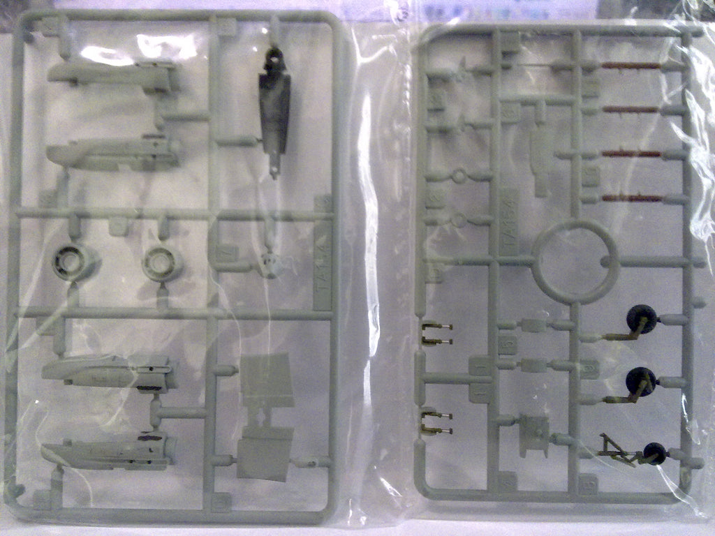 Takara 1:144 Famous plane 3 #09 Aircraft kit Luftwaffe Ta154 A0 3rd production