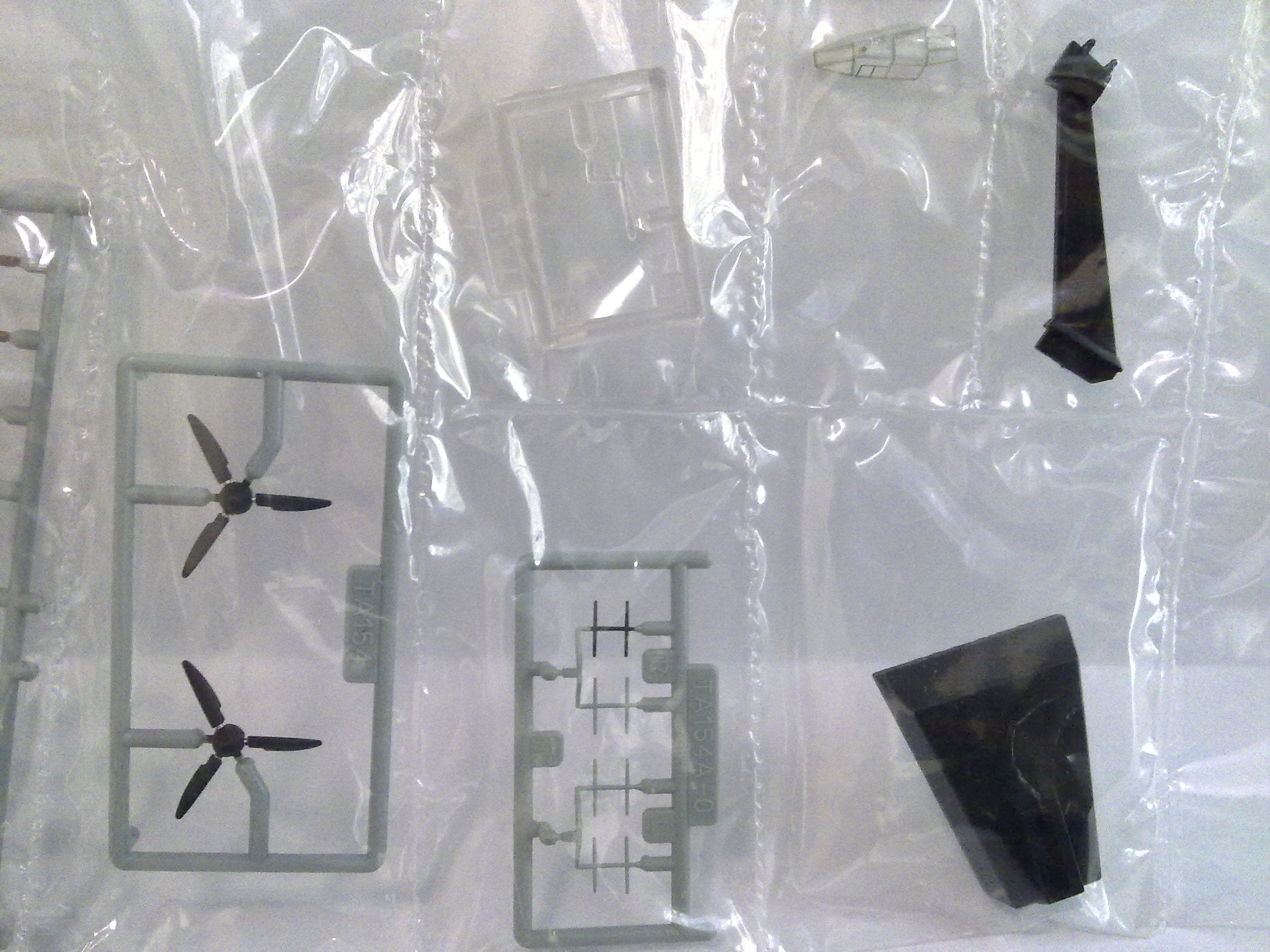 Takara 1:144 Famous plane 3 #09 Aircraft kit Luftwaffe Ta154 A0 3rd production