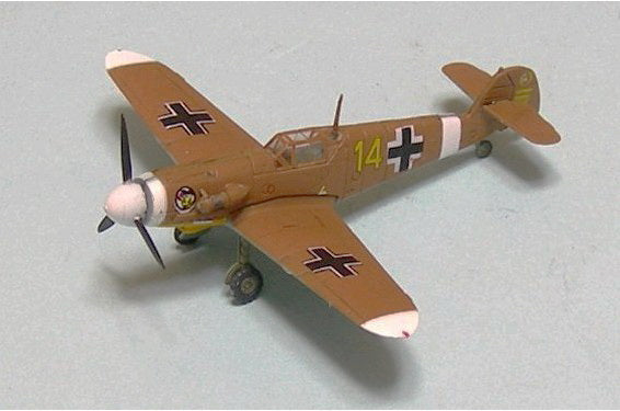Takara 1:144 Famous plane 3 #11 Aircraft kit Luftwaffe Bf109f-4 JG27 Marseille