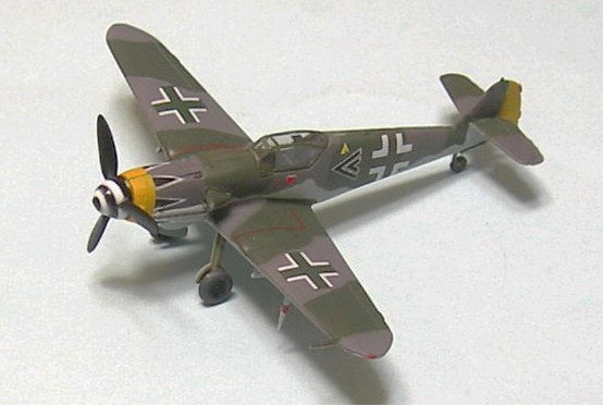 Takara 1:144 Famous plane 3 #04 Aircraft Bf109 K-4 Luftwaffe JG52 Erich Hartmann