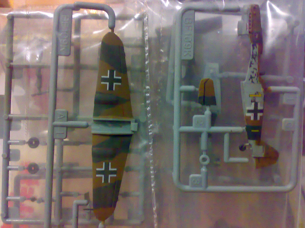 Takara 1:144 Famous plane 3 #05 Aircraft kit Bf109 K-4 Luftwaffe Home Defense