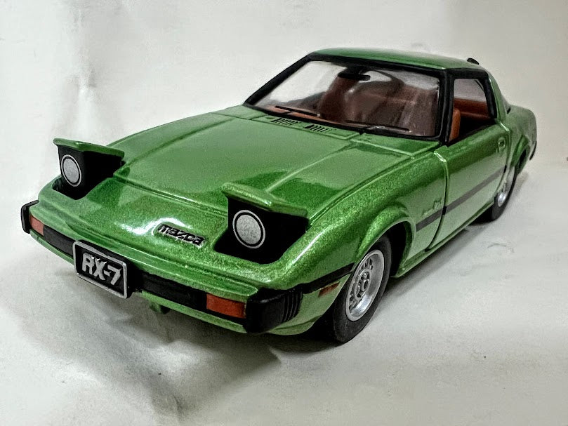 Tomica 1:43 Mazda RX-7 Savana Japan classic sport car diecast model