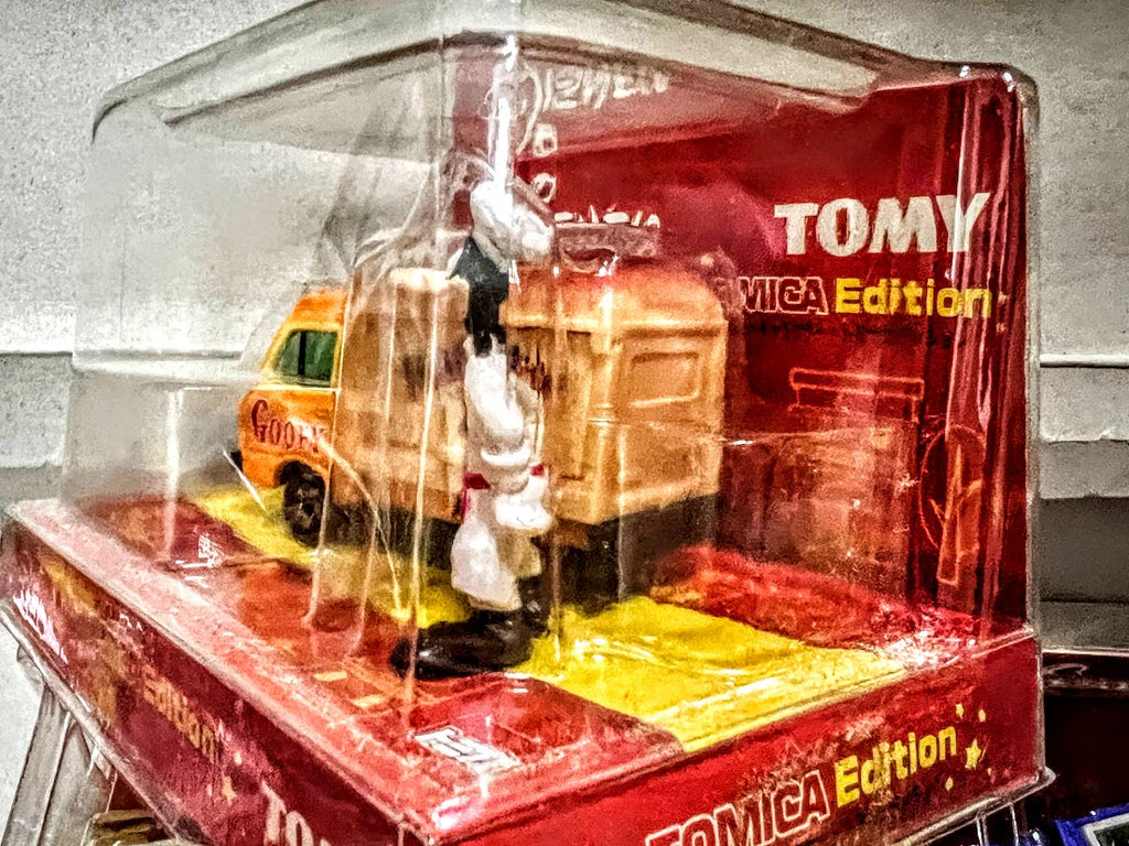 Disney Tomica Edition Collectible - Pluto figure & bakery truck diecast 2003