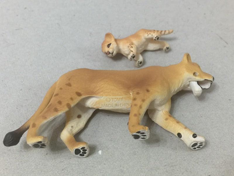Tomy Takara Animal - 2 Lions the Mom & Kid Movable figure 5-9 cm